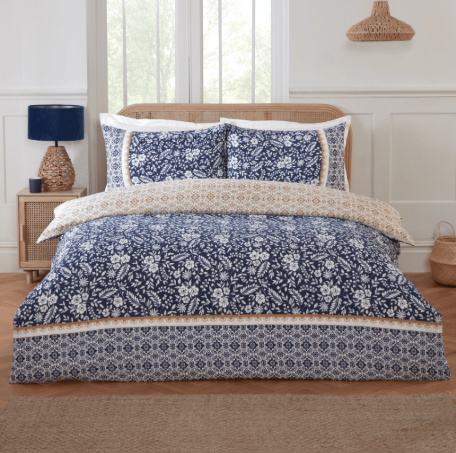 Hover to zoom  Luxury So Soft Easy Care Duvet Set Eleanor Navy - DOUBLE