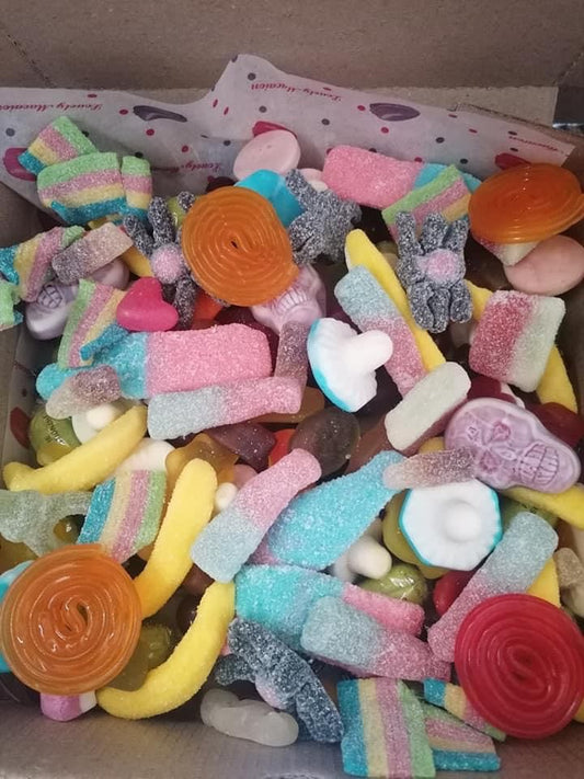 Sweet Filled Pizza Box